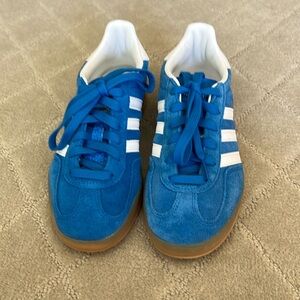 Adidas gazelle indoor shoes size 6 MEN